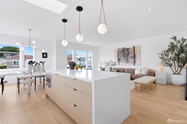 2501 Moraga Street, San Francisco, CA 94122