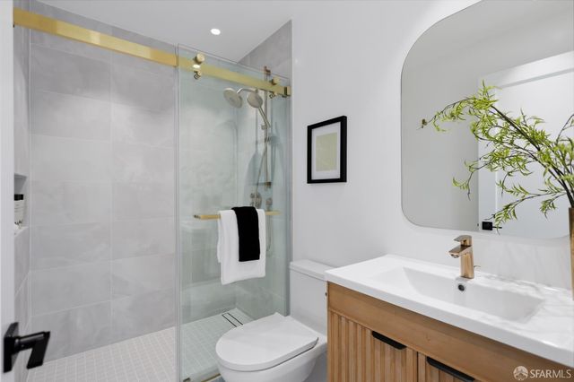 2501 Moraga Street, San Francisco, CA 94122