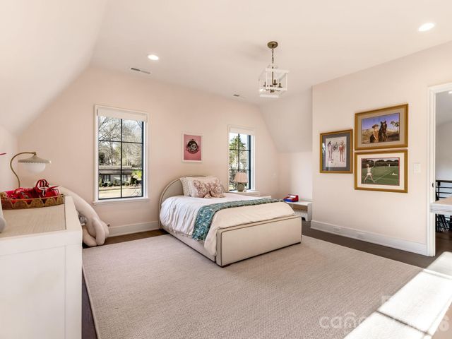 1919 Shoreham Drive, Charlotte, NC 28211