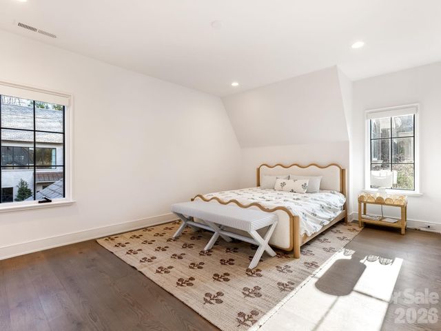 1919 Shoreham Drive, Charlotte, NC 28211