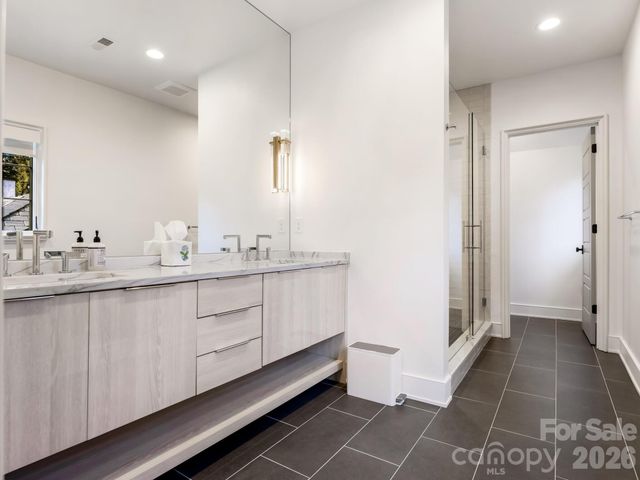 1919 Shoreham Drive, Charlotte, NC 28211