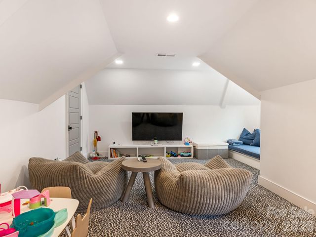 1919 Shoreham Drive, Charlotte, NC 28211