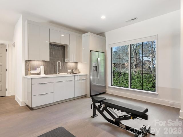 1919 Shoreham Drive, Charlotte, NC 28211