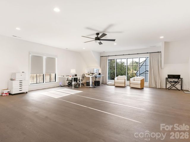 1919 Shoreham Drive, Charlotte, NC 28211