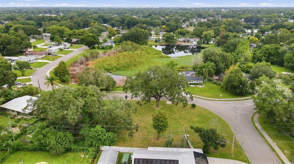 Image 3 of property listing at 3036 CONDEL DRIVE, Orlando, FL 32812