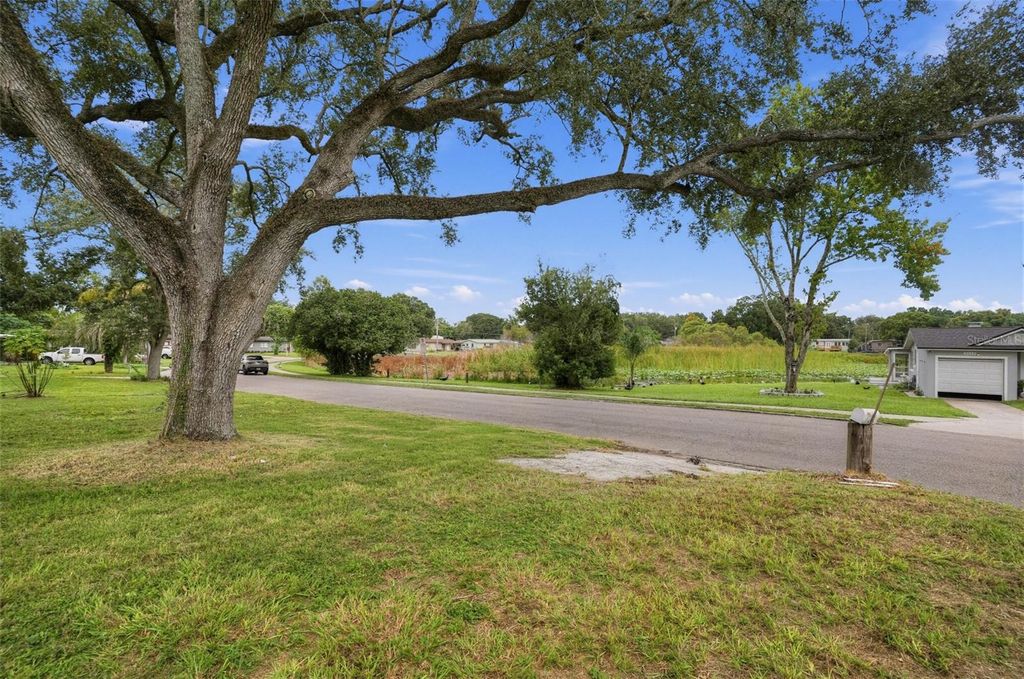 Image 4 of property listing at 3036 CONDEL DRIVE, Orlando, FL 32812
