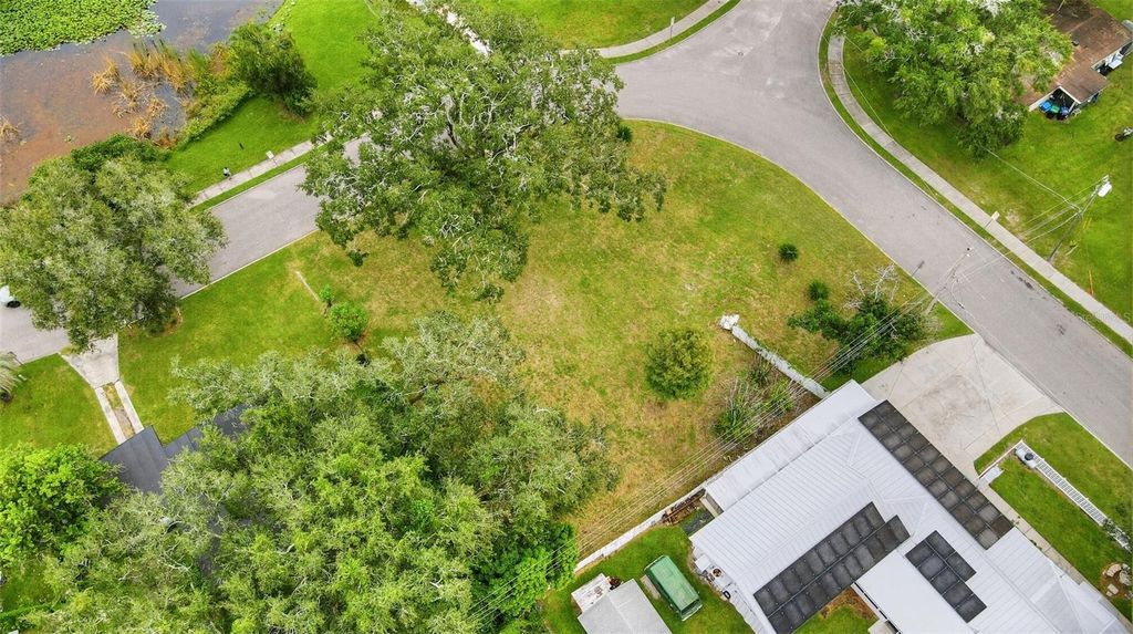 Image 6 of property listing at 3036 CONDEL DRIVE, Orlando, FL 32812