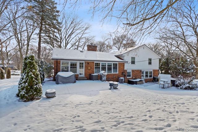 3873 Top View Court, Bloomfield Village, MI 48304