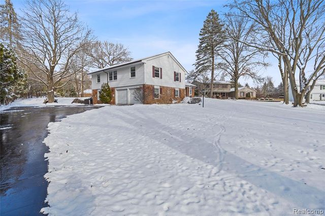 3873 Top View Court, Bloomfield Village, MI 48304