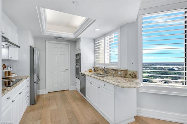 7117 Pelican Bay BLVD # 1607, Naples, FL 34108