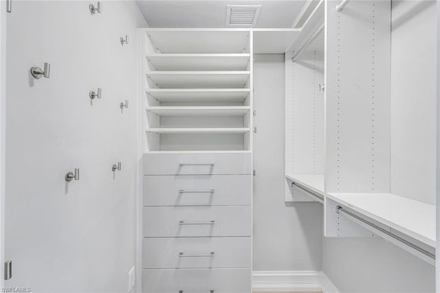 7117 Pelican Bay BLVD # 1607, Naples, FL 34108