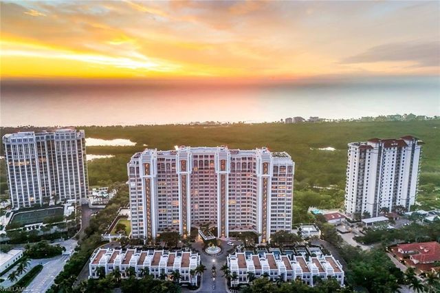 7117 Pelican Bay BLVD # 1607, Naples, FL 34108