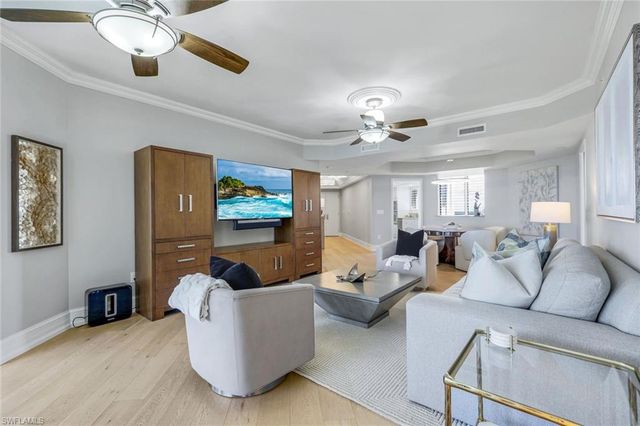 7117 Pelican Bay BLVD # 1607, Naples, FL 34108