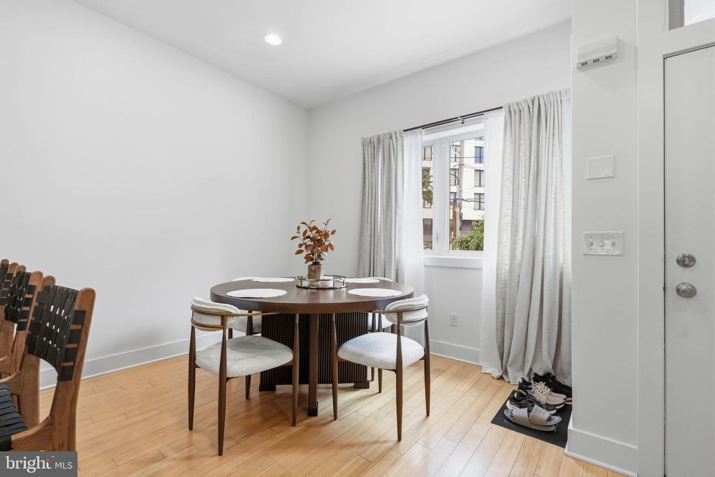 1111 N HOWARD ST, PHILADELPHIA, PA 19123 — photo 3