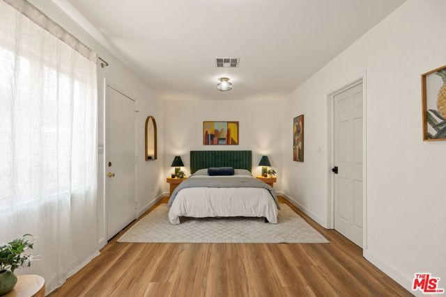 13126 Terra Bella Street, Pacoima (los Angeles), CA 91331