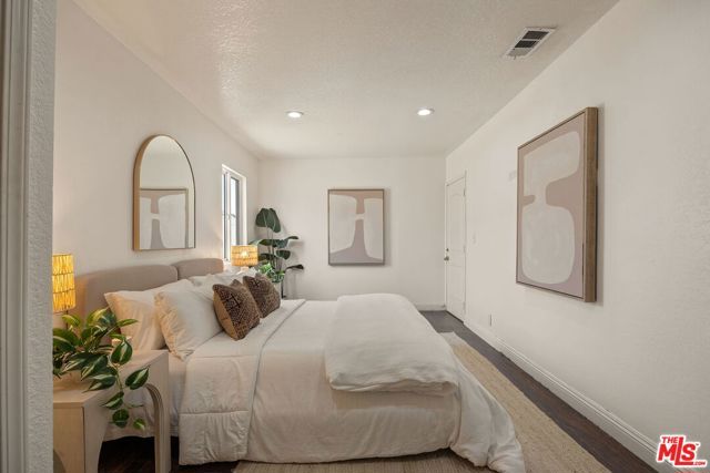 13126 Terra Bella Street, Pacoima (los Angeles), CA 91331