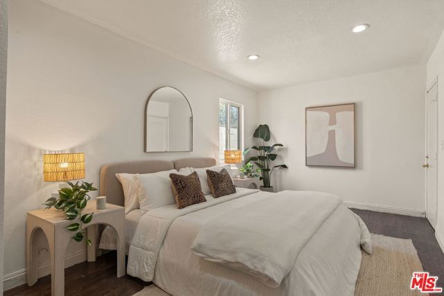 13126 Terra Bella Street, Pacoima (los Angeles), CA 91331