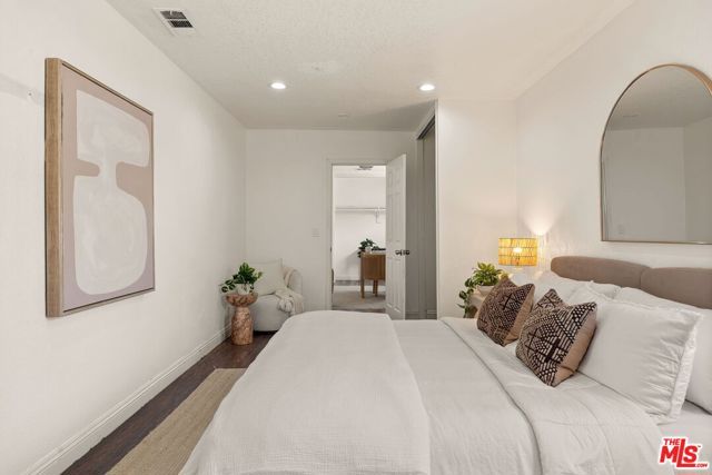 13126 Terra Bella Street, Pacoima (los Angeles), CA 91331