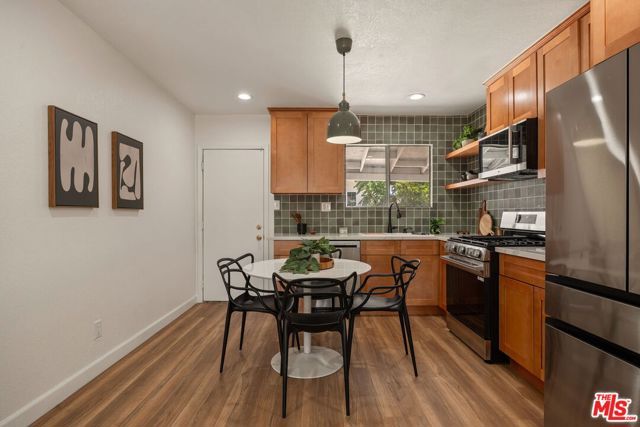 13126 Terra Bella Street, Pacoima (los Angeles), CA 91331