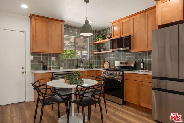 13126 Terra Bella Street, Pacoima (los Angeles), CA 91331