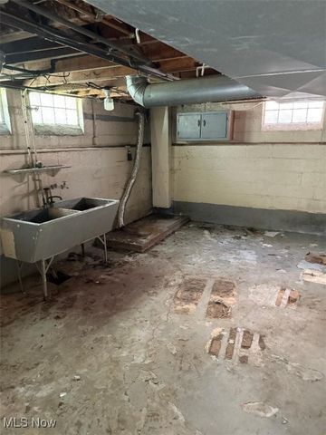 4380 W 146th Street, Cleveland, OH 44135