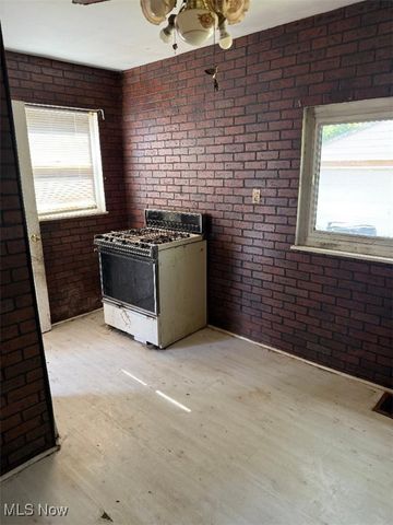 4380 W 146th Street, Cleveland, OH 44135