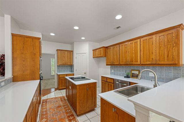 1211 Quail Ridge DR, Dripping Springs, TX 78620
