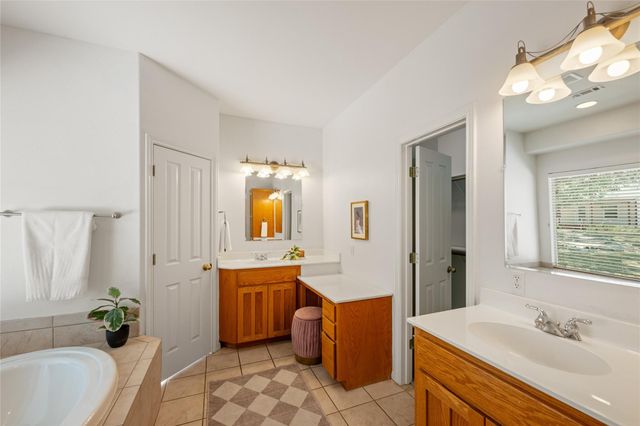 1211 Quail Ridge DR, Dripping Springs, TX 78620