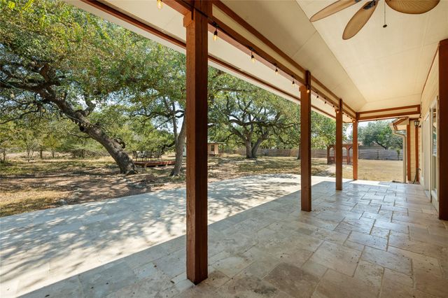 1211 Quail Ridge DR, Dripping Springs, TX 78620