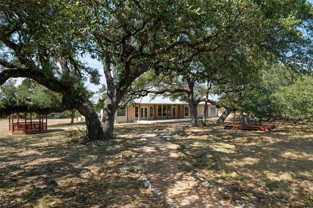 1211 Quail Ridge DR, Dripping Springs, TX 78620