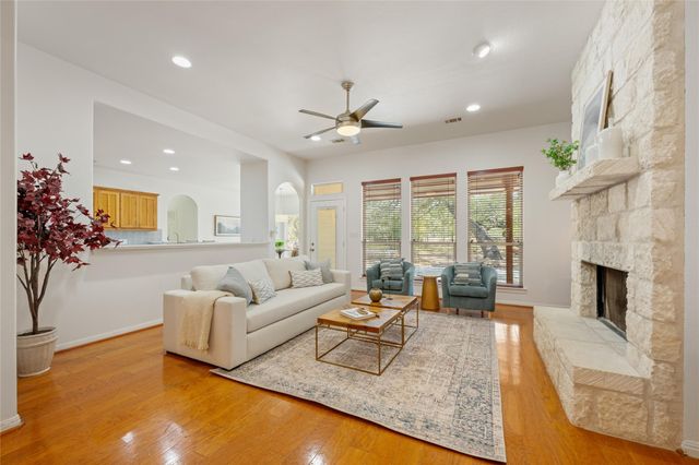 1211 Quail Ridge DR, Dripping Springs, TX 78620