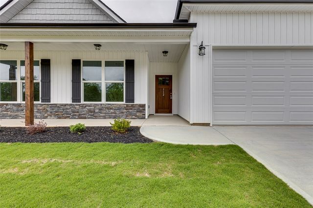 112 Walters Way, Pickens, SC 29671