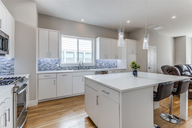 1932 Landon Lane, Dallas, TX 75204