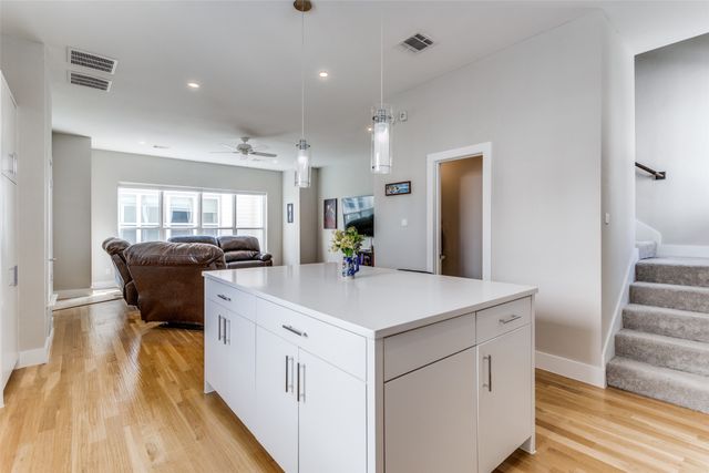 1932 Landon Lane, Dallas, TX 75204