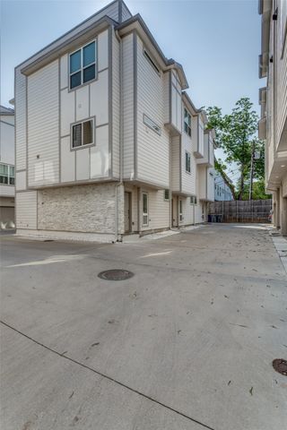 1932 Landon Lane, Dallas, TX 75204