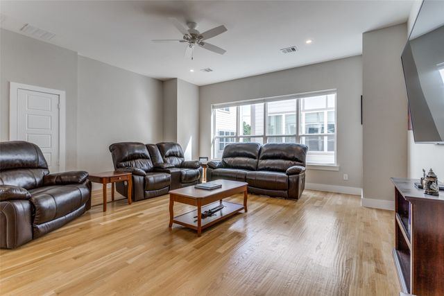 1932 Landon Lane, Dallas, TX 75204