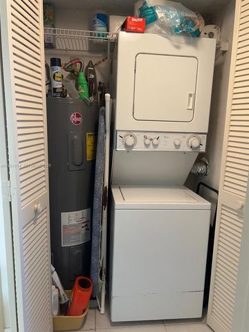 821 Cypress Blvd 312, Pompano Beach, FL 33069