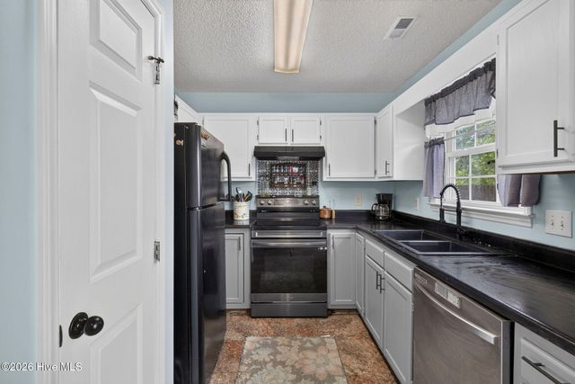 2528 Bradfield Court, Wilmington, NC 28411