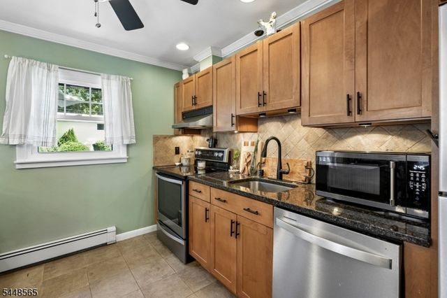 3 Ford Ave, Hopatcong Boro, NJ 07843