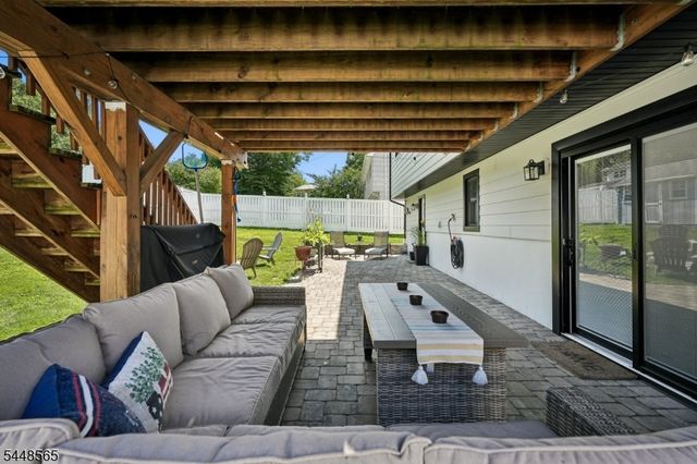 3 Ford Ave, Hopatcong Boro, NJ 07843