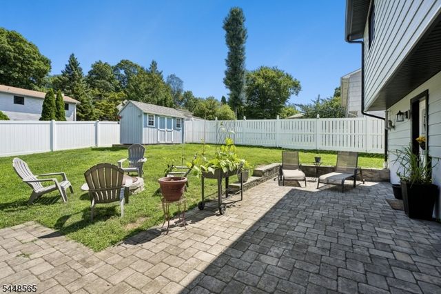 3 Ford Ave, Hopatcong Boro, NJ 07843