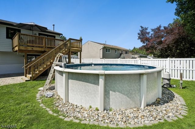 3 Ford Ave, Hopatcong Boro, NJ 07843