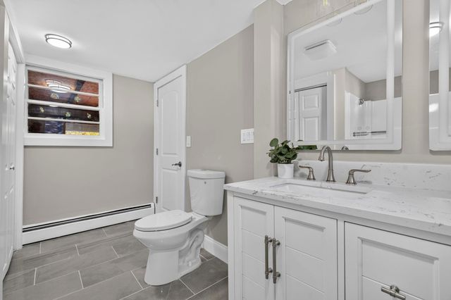 16 Norton Street, Derry, NH 03038