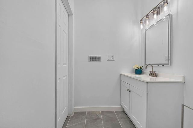 16 Norton Street, Derry, NH 03038