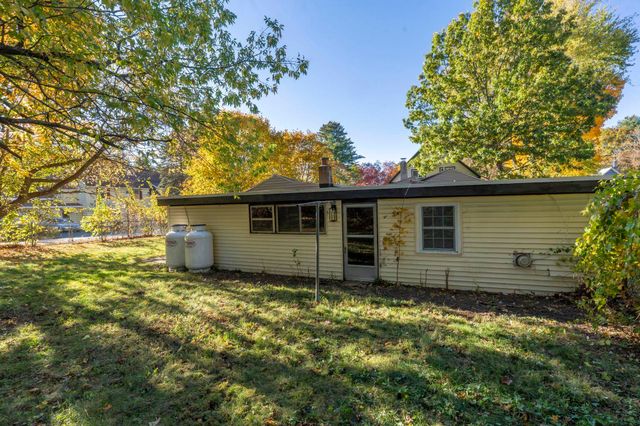 16 Norton Street, Derry, NH 03038