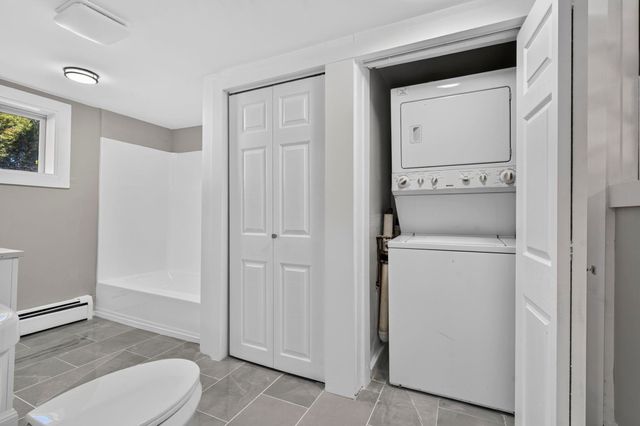 16 Norton Street, Derry, NH 03038