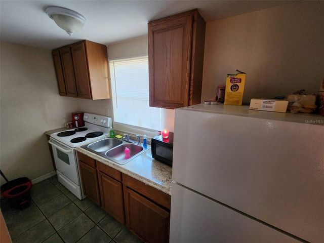 4823 9TH STREET, Zephyrhills, FL 33542