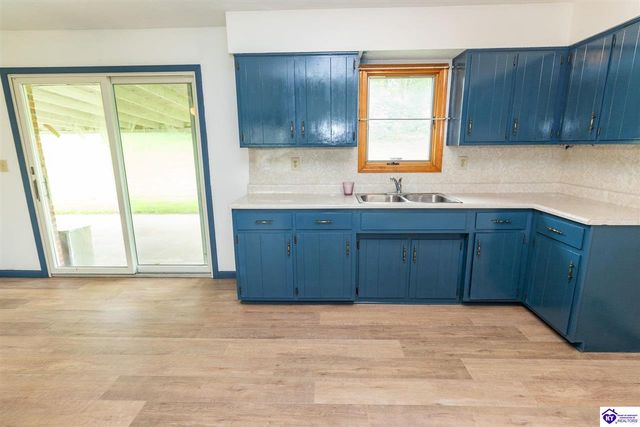 558 Pearman Avenue, Radcliff, KY 40160