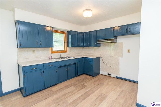 558 Pearman Avenue, Radcliff, KY 40160