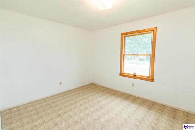 558 Pearman Avenue, Radcliff, KY 40160